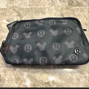 lululemon X Disney Mickey Mouse Everywhere Belt Bag Wallet  Rare Limited Edition